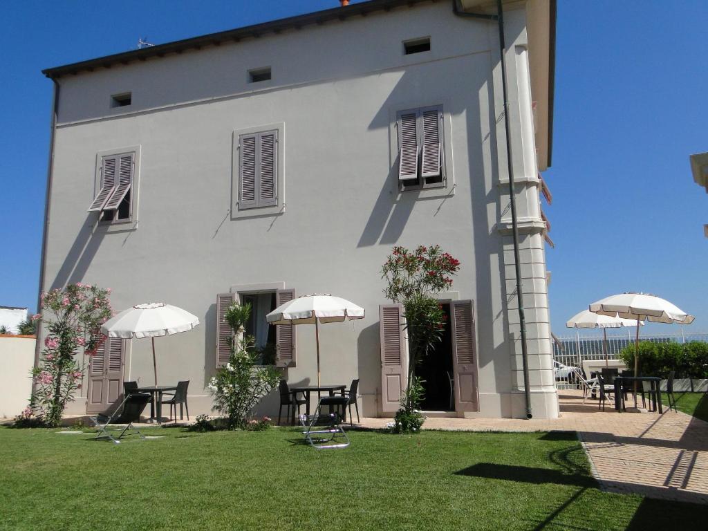 Hotel Villino Ermione Marina Di Pisa Exterior foto